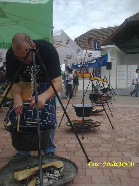 Podcetrtek7.JPG - Vsak kotel je ponujal svojevrsten okus, med najboljšimi ni bilo meni najslajšega...